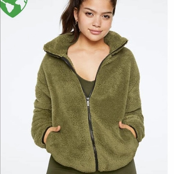 ❌SOLD❌ PINK Victoria’s Secret Fuzzy Coat - Picture 6 of 7